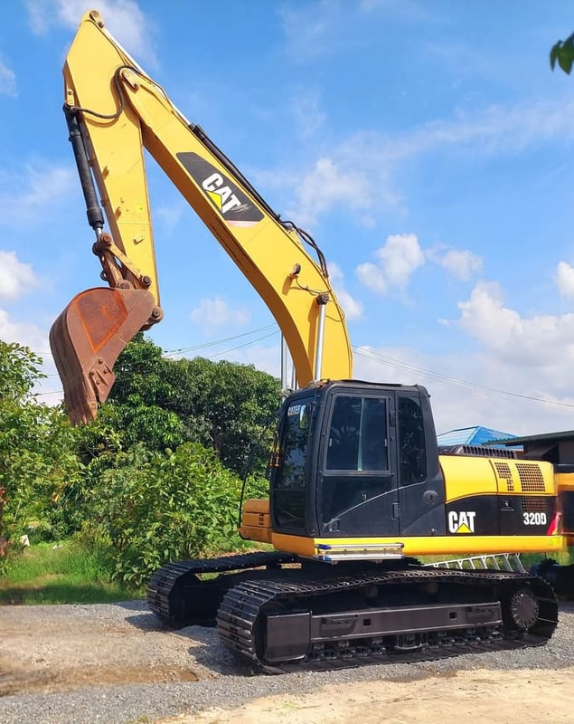 CAT 320D 
