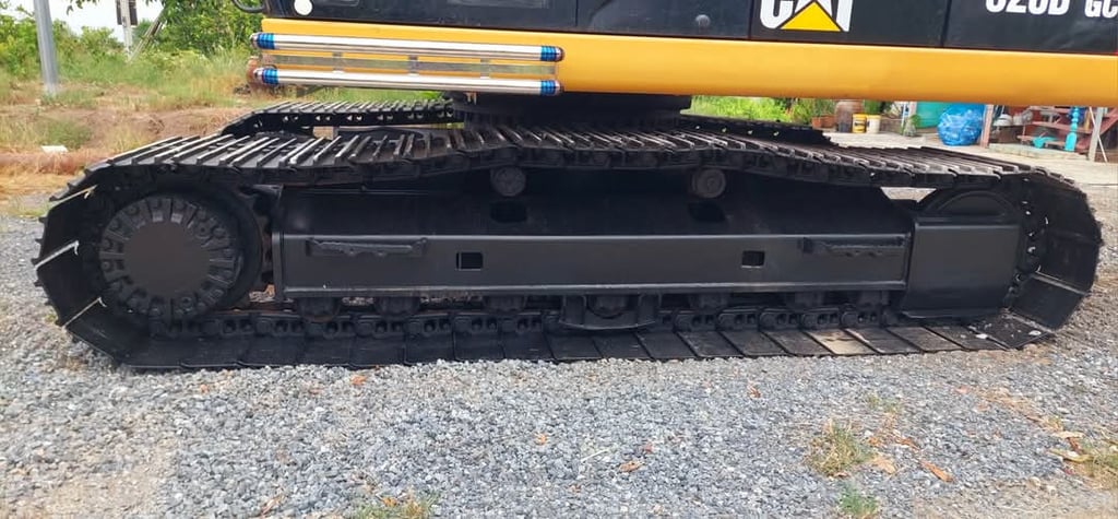 CAT 320D