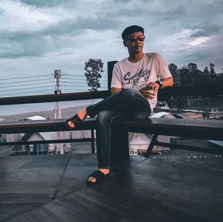 seller